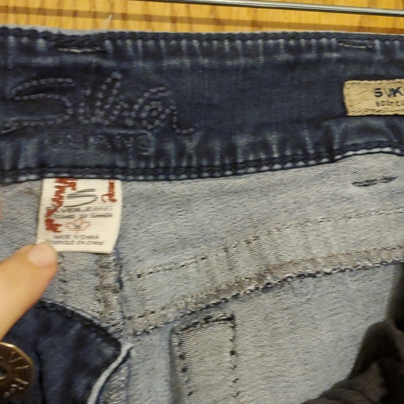 Silver Jeans - Picture 3 of 4